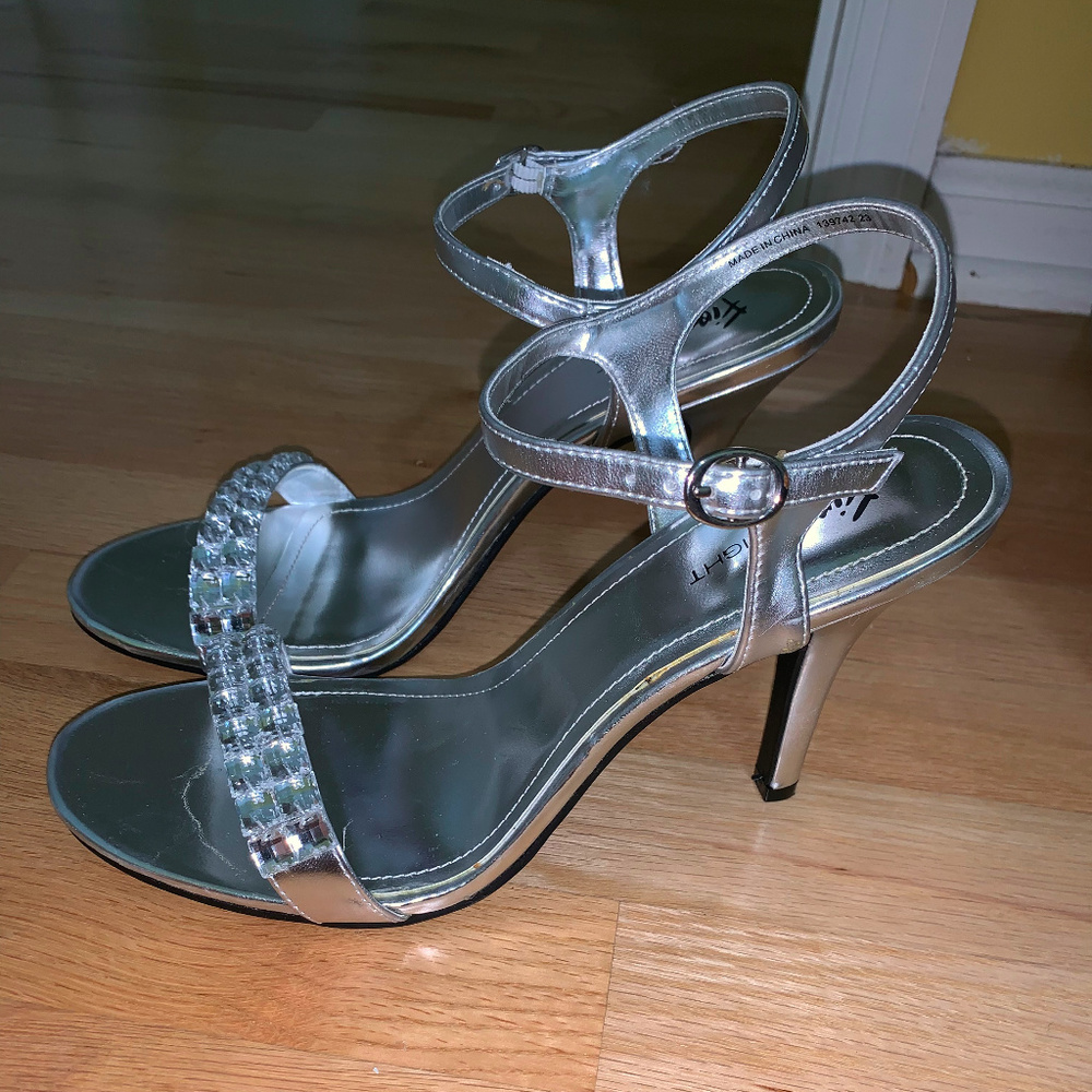 FIONI Clothing Silver Metallic Crystal Strap Heels